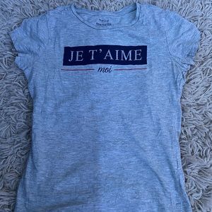 Gray women’s shirt